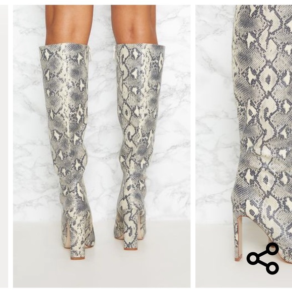 ✖️sold✖️Pretty little thing snake boots - Picture 3 of 7